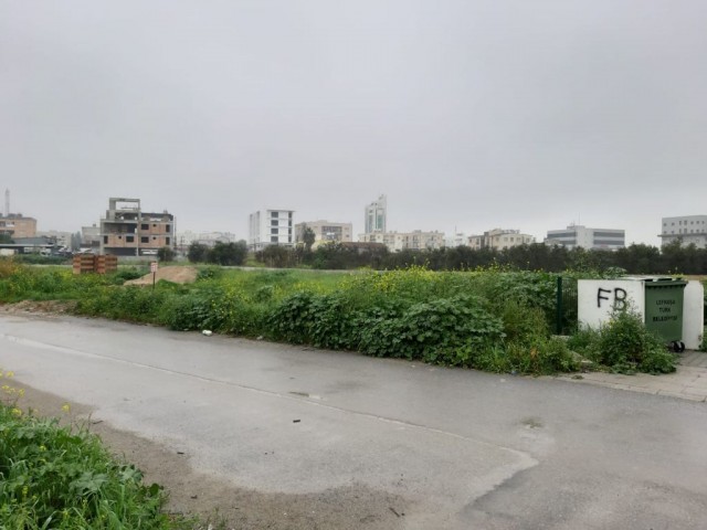 Residential Zoned Plot For Sale in Küçük Kaymaklı, Nicosia