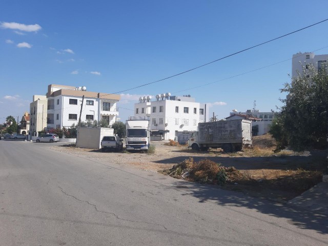 A CORNER PLOT OF 595 SQUARE METERS, WITH A TURKISH COB, IN A VERY GOOD LOCATION, SUITABLE FOR THE CONSTRUCTION OF APARTMENTS IN MITRELI Dec NICOSIA ** 