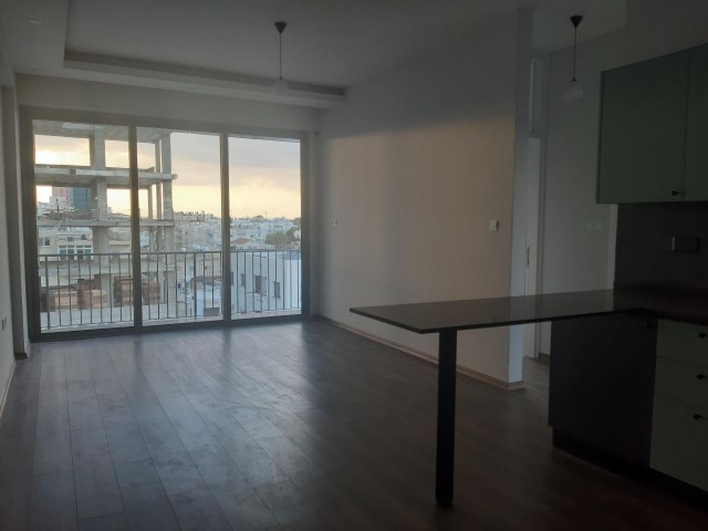 IN NEW TOWN, NEWLY FINISHED, 3+1, CENTRALLY LOCATED, 120 SQUARE METERS, ELEVATOR, ADDITIONAL SHOWER AND TOILET IN THE MASTER BEDROOM, ON THE 5TH FLOOR ABOVE THE COLUMN, LUXURY APARTMENT ** 