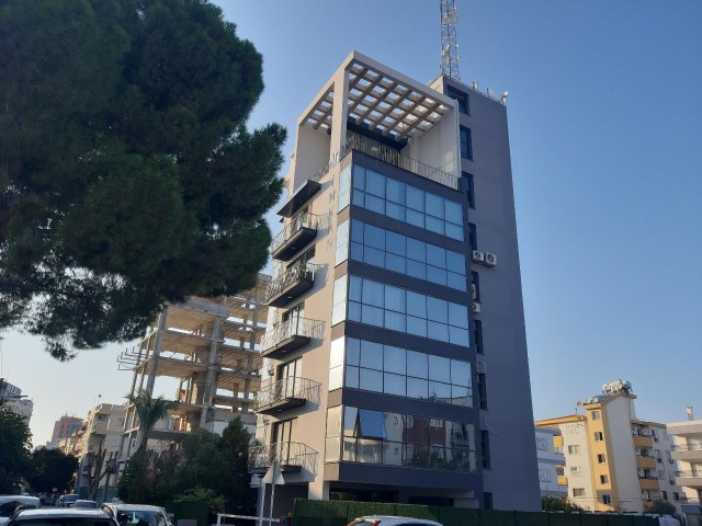 IN NEW TOWN, NEWLY FINISHED, 3+1, CENTRALLY LOCATED, 120 SQUARE METERS, ELEVATOR, ADDITIONAL SHOWER AND TOILET IN THE MASTER BEDROOM, ON THE 5TH FLOOR ABOVE THE COLUMN, LUXURY APARTMENT ** 