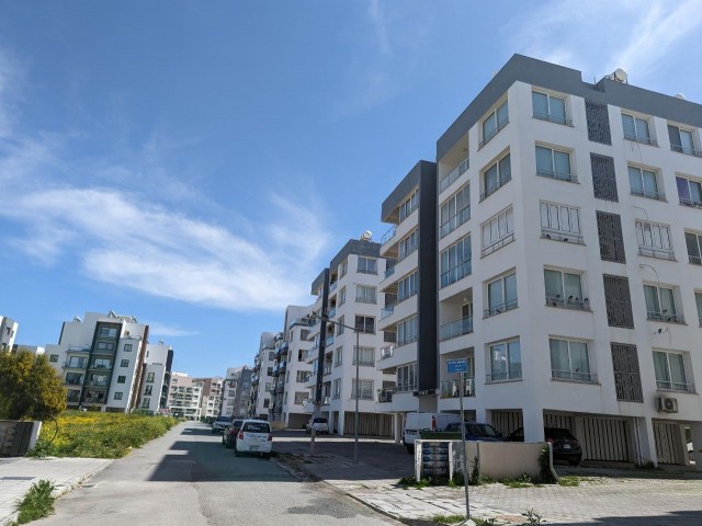 LEFKOŞA DEREBOYUNDA, TURKISH COB, HIGH PREFERENCE RATE AND VERY GOOD LOCATION, 135 SQUARE METERS, 3+1, GUEST TOILET AND ADDITIONAL TWO SHOWER-TOILET, 1ST FLOOR ABOVE THE COLUMN, ELEVATOR, SPACIOUS, LUXURY APARTMENT