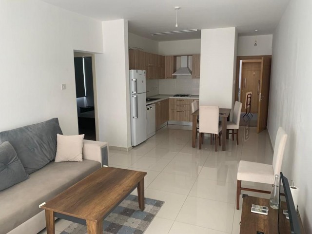 IN KÜÇÜKKAYMAKLI, TURKISH COB, 2+1, SUITABLE FOR BOTH USE AND INVESTMENT, 80 SQUARE METERS, FULLY FURNISHED, ELEVATOR, VERY GOOD LOCATION AND NEW CONDITION APARTMENT