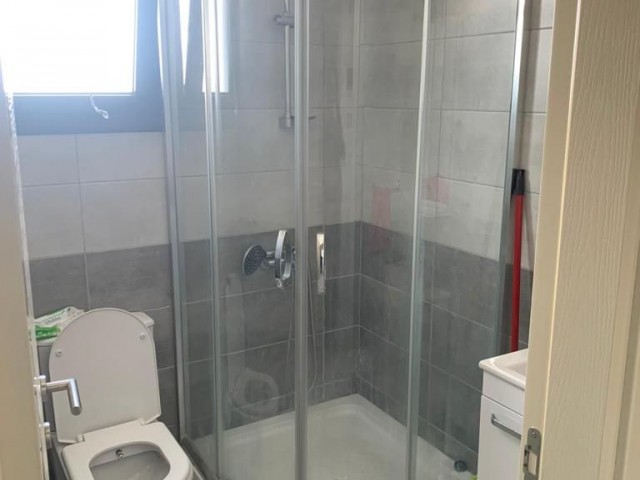 IN KÜÇÜKKAYMAKLI, TURKISH COB, 2+1, SUITABLE FOR BOTH USE AND INVESTMENT, 80 SQUARE METERS, FULLY FURNISHED, ELEVATOR, VERY GOOD LOCATION AND NEW CONDITION APARTMENT