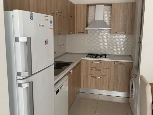 IN KÜÇÜKKAYMAKLI, TURKISH COB, 2+1, SUITABLE FOR BOTH USE AND INVESTMENT, 80 SQUARE METERS, FULLY FURNISHED, ELEVATOR, VERY GOOD LOCATION AND NEW CONDITION APARTMENT