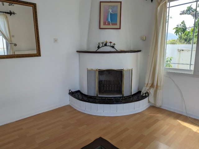 DETACHED VILLA WITH TURKISH COB, 200 SQUARE METERS, VERY GOOD LOCATION, 3+1, ON A CORNER PLOT, WITH POOL, IN GIRNE EDREMİT