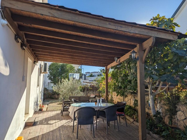 IN HAMİTKÖY, TURK KOÇANLI, 3+1, DUPLEX VILLA WITH FIREPLACE, 205 SQUARE METERS, CLOSED PARKING GARAGE FOR 3 CARS, CONTROLLED ELECTRIC GARDEN GATE AND VARIOUS FRUIT TREES IN THE GARDEN.