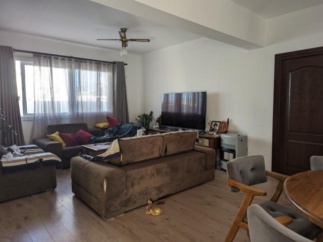 IN HAMİTKÖY, TURK KOÇANLI, 3+1, DUPLEX VILLA WITH FIREPLACE, 205 SQUARE METERS, CLOSED PARKING GARAGE FOR 3 CARS, CONTROLLED ELECTRIC GARDEN GATE AND VARIOUS FRUIT TREES IN THE GARDEN.