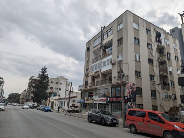 IN YENISEHİR, 3+1, IN A VERY CENTRAL LOCATION (NEXT TO DENIZ PLAZA AND BIG CHEFS), 130 SQUARE METERS