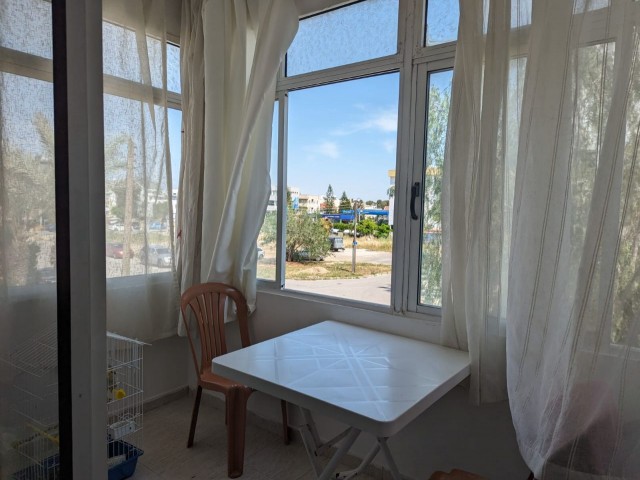 IN YENIKENT, TÜRK KOÇANLI, VERY CLOSE TO MUNICIPALITY BOULVARI AND IN A VERY GOOD LOCATION, 3+1, 1ST FLOOR ABOVE GROUND (MEDIUM FLOOR), 135 SQUARE METERS, VERY EASY TO ACCESS, WELL MAINTAINED FLAT