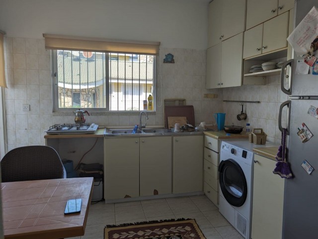 IN YENIKENT, TÜRK KOÇANLI, VERY CLOSE TO MUNICIPALITY BOULVARI AND IN A VERY GOOD LOCATION, 3+1, 1ST FLOOR ABOVE GROUND (MEDIUM FLOOR), 135 SQUARE METERS, VERY EASY TO ACCESS, WELL MAINTAINED FLAT