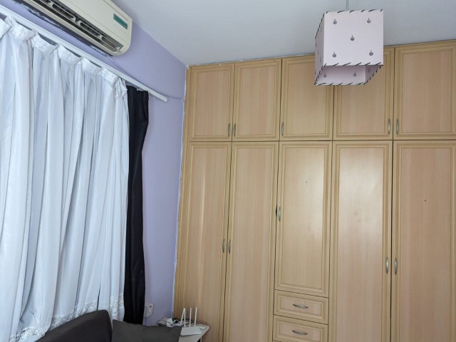 IN YENIKENT, TÜRK KOÇANLI, VERY CLOSE TO MUNICIPALITY BOULVARI AND IN A VERY GOOD LOCATION, 3+1, 1ST FLOOR ABOVE GROUND (MEDIUM FLOOR), 135 SQUARE METERS, VERY EASY TO ACCESS, WELL MAINTAINED FLAT