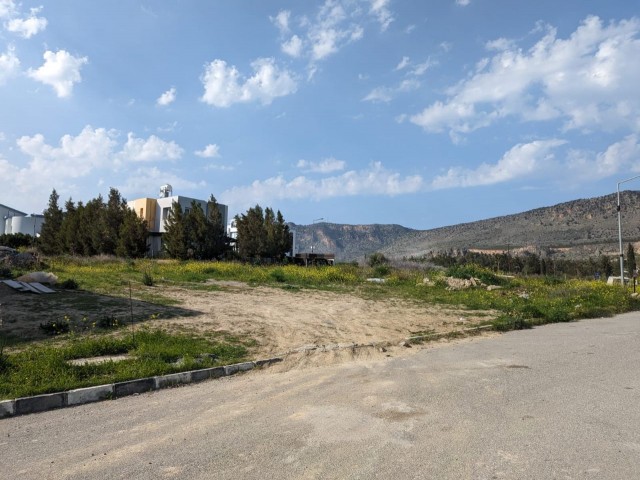 Wohngebiet Zu verkaufen in Dikmen, Kyrenia