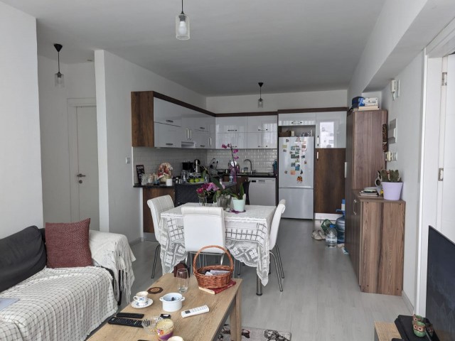 IN NICOSIA YENISEHİR, 3+1, IN A VERY GOOD AND CENTRAL LOCATION, CLOSE TO THE BUS TERMINAL, MINISTRIES, DEREBOY, SHOPPING AND SOCIAL LIFE AREAS, 120 SQUARE METERS, FULLY FURNISHED INCLUDING WHITE GOODS AND FURNITURE, BOTH USE AND INVESTMENT FOR RENTAL PURPOSES CONVENIENT, WITH BALCONY AND ELEVATOR, B