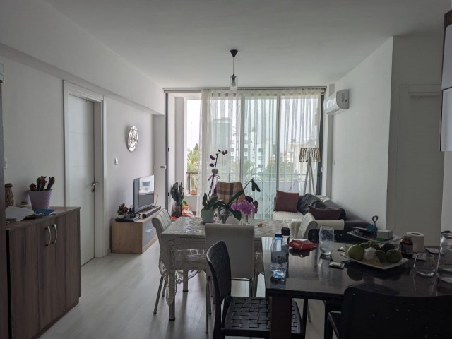 IN NICOSIA YENISEHİR, 3+1, IN A VERY GOOD AND CENTRAL LOCATION, CLOSE TO THE BUS TERMINAL, MINISTRIES, DEREBOY, SHOPPING AND SOCIAL LIFE AREAS, 120 SQUARE METERS, FULLY FURNISHED INCLUDING WHITE GOODS AND FURNITURE, BOTH USE AND INVESTMENT FOR RENTAL PURPOSES CONVENIENT, WITH BALCONY AND ELEVATOR, B