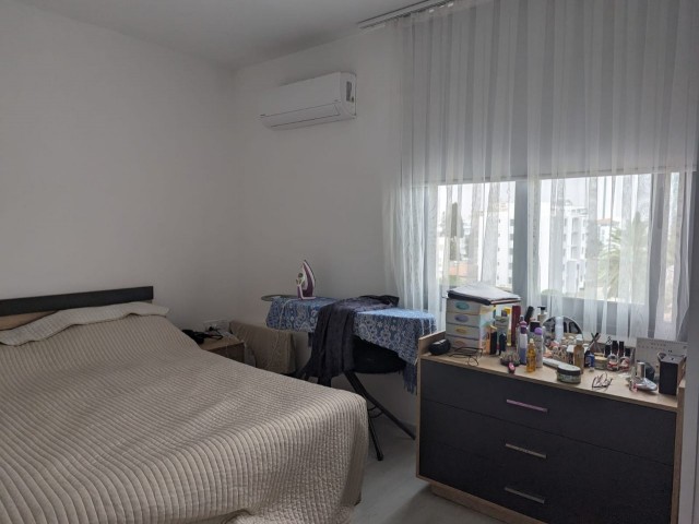 IN NICOSIA YENISEHİR, 3+1, IN A VERY GOOD AND CENTRAL LOCATION, CLOSE TO THE BUS TERMINAL, MINISTRIES, DEREBOY, SHOPPING AND SOCIAL LIFE AREAS, 120 SQUARE METERS, FULLY FURNISHED INCLUDING WHITE GOODS AND FURNITURE, BOTH USE AND INVESTMENT FOR RENTAL PURPOSES CONVENIENT, WITH BALCONY AND ELEVATOR, B
