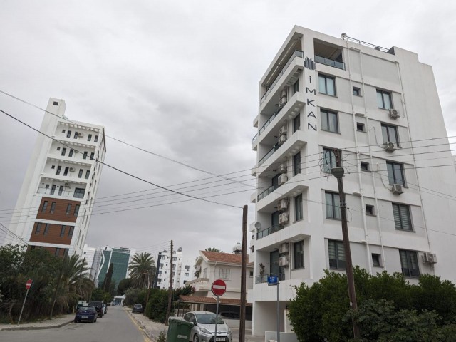 IN NICOSIA YENISEHİR, 3+1, IN A VERY GOOD AND CENTRAL LOCATION, CLOSE TO THE BUS TERMINAL, MINISTRIES, DEREBOY, SHOPPING AND SOCIAL LIFE AREAS, 120 SQUARE METERS, FULLY FURNISHED I