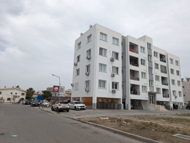 IN GONYELI, 2+1 TURKISH TITLE DEED, 85 SQUARE METERS IN SIZE, NEXT TO BUYUK KILER SUPERMARKET, SUITABLE FOR BOTH USE AND INVESTMENT, WITH A HIGH PREFERENCE RATE, VERY GOOD LOCATION