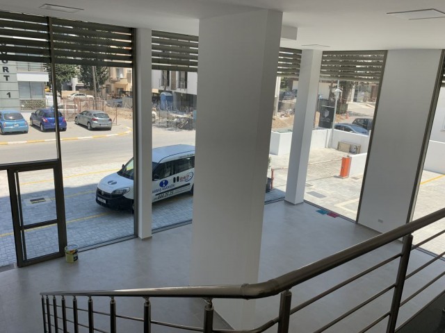 Girne Merkezde Sahibinden Kiralık Yeni Tamamlanan Sende Katlı 240 m2 Dükkan