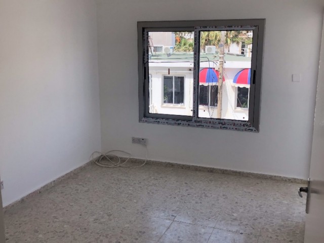 Flat To Rent in Aşağı Girne, Kyrenia