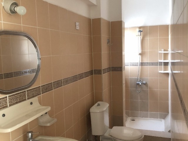 Flat To Rent in Aşağı Girne, Kyrenia