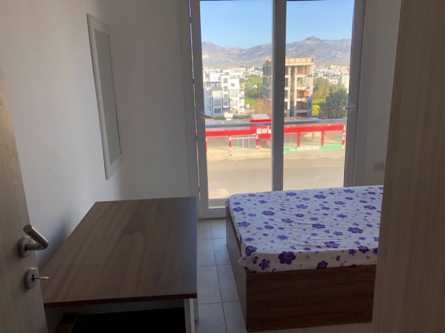 Möblierte 2+1 Wohnung zum Verkauf in Nikosia kleine Kaymakli ** 