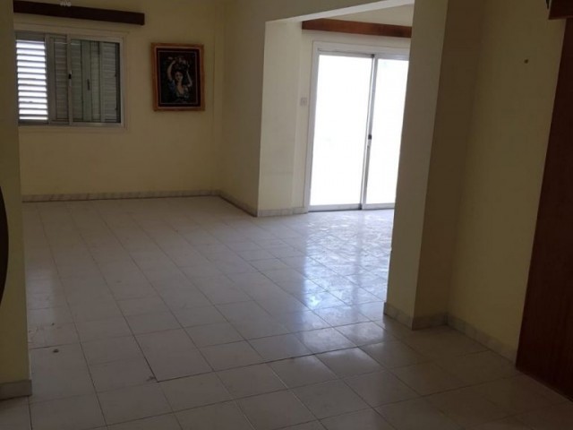 Flat For Sale in Girne Merkez, Kyrenia