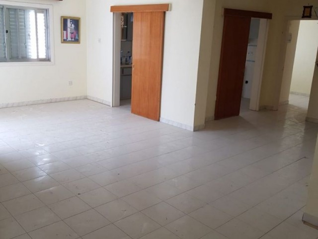 Flat For Sale in Girne Merkez, Kyrenia