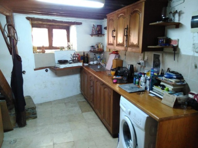 Flat To Rent in Zeytinlik, Kyrenia