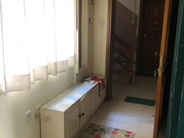 2+1 Wohnung im Zentrum von Kyrenia ** 