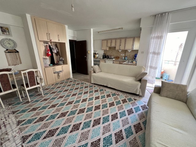 Girne Pia Bella Hotel Bölgesinde Satılık Eşyalı 2+1 Daire