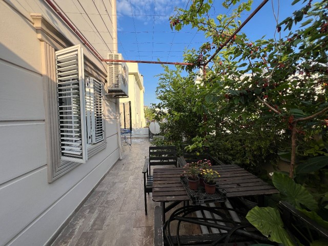 Girne Boğaz Bölgesinde Satılık Ful Eşyalı İkiz Villa