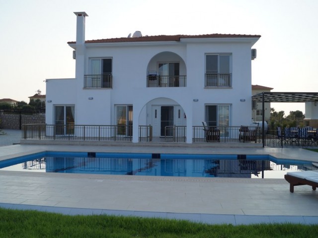 VILLA CARETTA *NEW* 4-bed luxury villa with unrivalled mountain & beach views, PEACEFULNESS!!