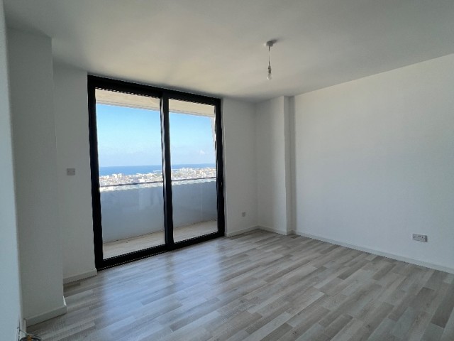Famagusta Zentrum.  1+1 neue Wohnung im 18. Stock