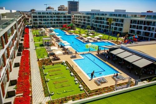 İskele, Long beach / Cortyard 2+1 For sale