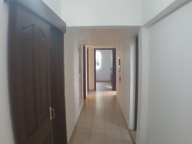 Flat To Rent in Kumsal, Nicosia