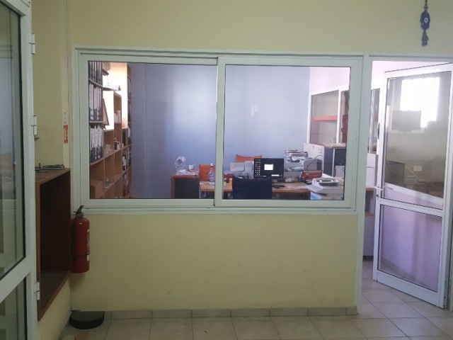 A READY-TO-USE WORKPLACE FOR SALE IN NICOSIA INDUSTRY WITH OFFICES, WAREHOUSES AND WAREHOUSES ** 