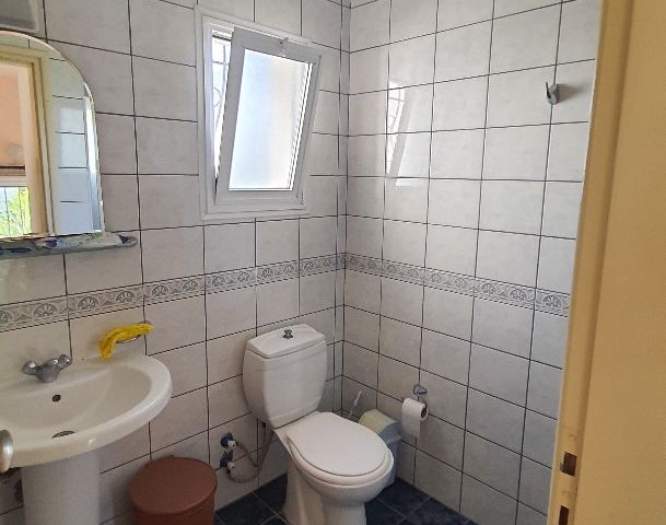 Girne Karaoğlanoğlu'nda Havuzlu sitede Kiralık 3 +1 İkiz Villa