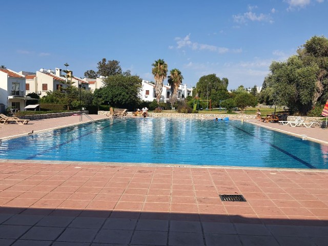 3+1 Doppelvilla zur Miete in einem Komplex mit Pool in Karaoğlanoğlu, Girne