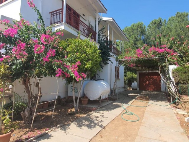 Detached House With a Large Garden, Suitable For A School, Nursery, Clinic And Office In Köklüçiftlik ** 