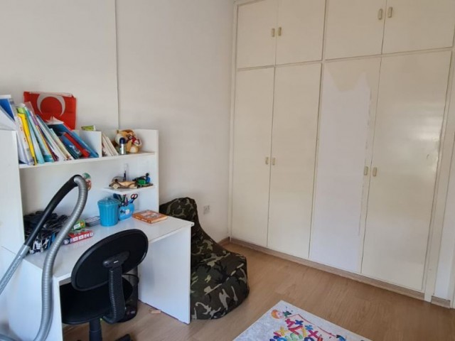 Sehr geräumige Wohnung mit 145 m2 3+1 Renovierung in Ortaköy ** 