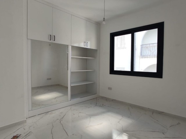 New 2+1 Flats in Yenişehir, Center of Nicosia ** 