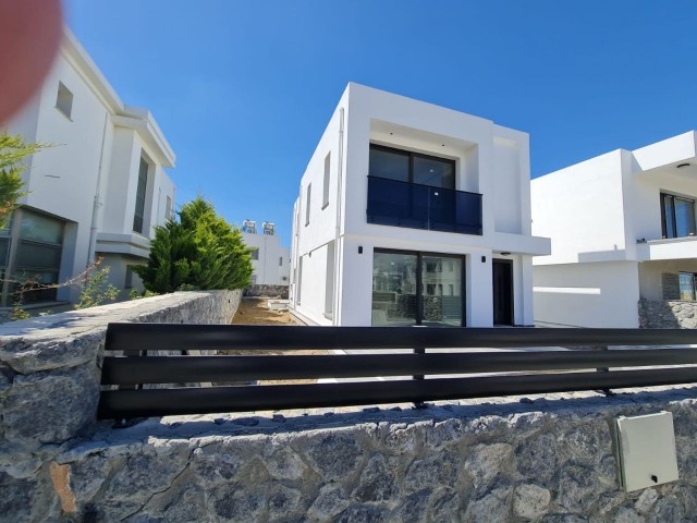 3+1 Single Detached Villa for Sale in Mitreeli ** 