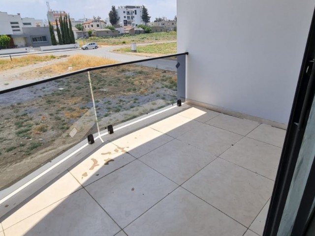 Newly Finished 2+1 Luxury and High Quality Apartments in Küçük Kaymaklı ** 