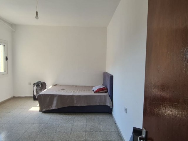 Very Spacious Apartment for Sale with Taskinkoyde Utensils ** 