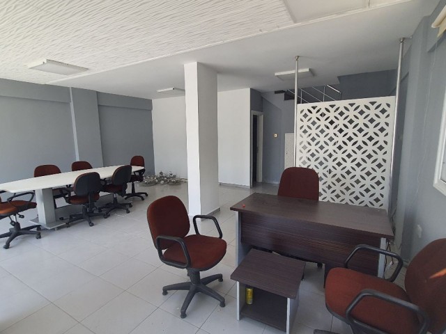 office / Shop with a size of 140m2... ** 