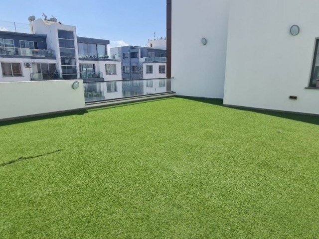 Metehan da 2+1 möbliertes Penthouse mit großer Terrasse ** 