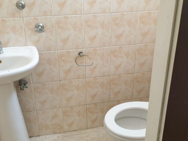 Spacious Apartment for Rent for 3 + 1 Students in Hamitköy ** 