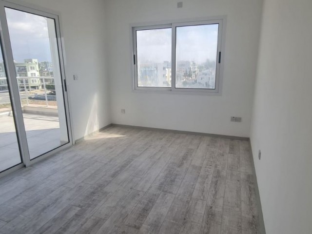 Gönyeli'de Geniş Teraslı Yeni Penthouse