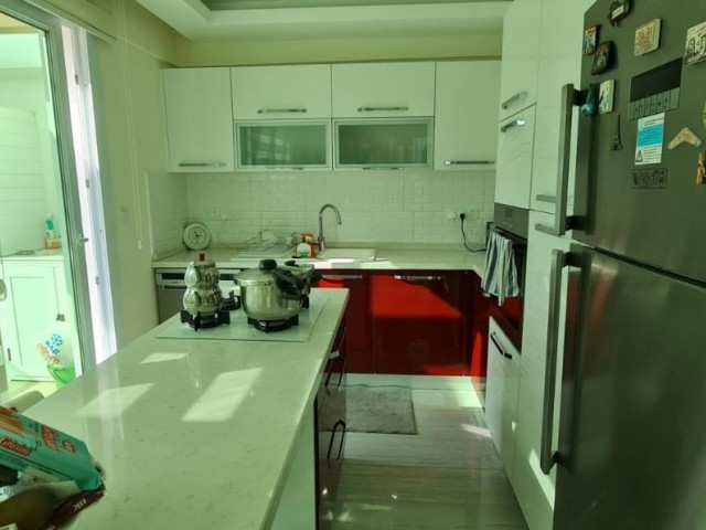 Girne Yeni Liman Bölgesinde 3+1 Satılık Penthouse 