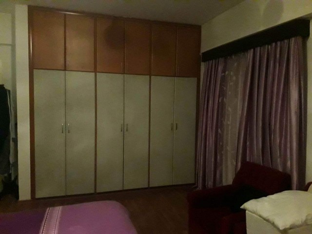 Renovierte sehr geräumige Wohnung zu verkaufen in Bosphorus 